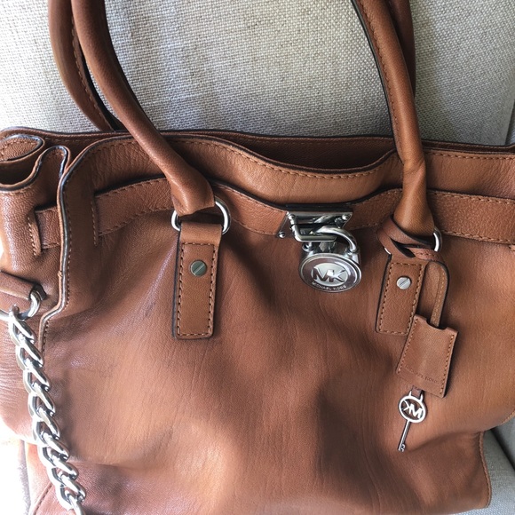 Michael Kors Hamilton Purse - Picture 4 of 5